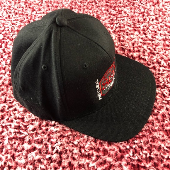 NWOT Men’s Anacapa 805 Flexfit Hat - Picture 4 of 8